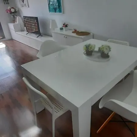 Moderno Y Confortable דירה *